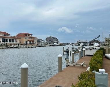 318 Aldo Drive - Photo Thumbnail 16
