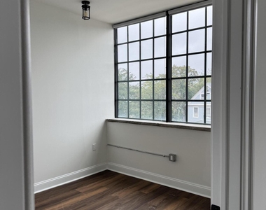 179 Chelsea Avenue - Photo Thumbnail 1
