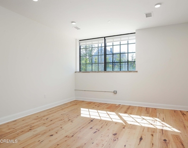179 Chelsea Avenue - Photo Thumbnail 15