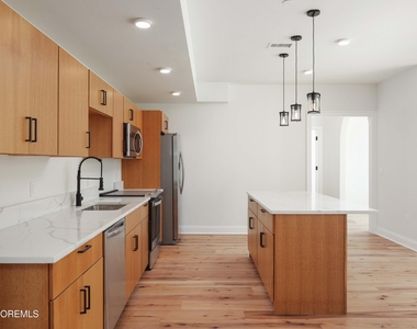 179 Chelsea Avenue - Photo Thumbnail 12