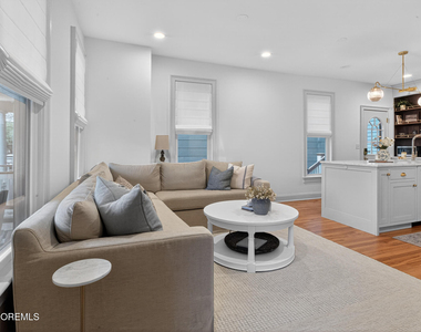 142 Heck Avenue - Photo Thumbnail 5