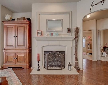 5009 Holliday Drive - Photo Thumbnail 17