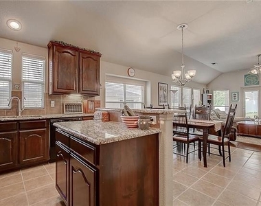 5009 Holliday Drive - Photo Thumbnail 7