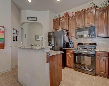 5009 Holliday Drive - Photo Thumbnail 12