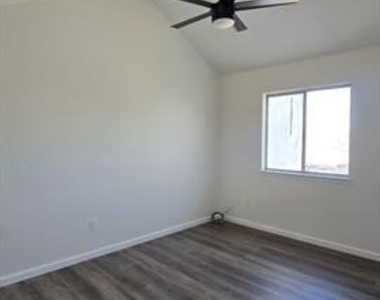 5620 Stone Meadow Lane - Photo Thumbnail 13