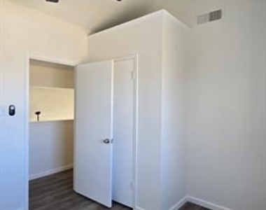 5620 Stone Meadow Lane - Photo Thumbnail 14