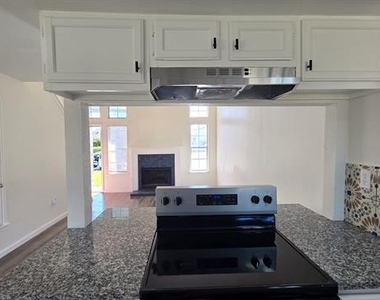 5620 Stone Meadow Lane - Photo Thumbnail 8