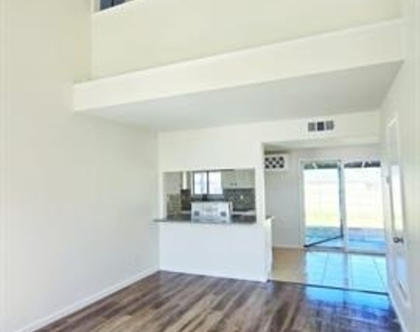 5620 Stone Meadow Lane - Photo Thumbnail 4