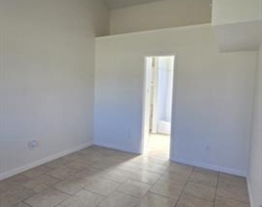 5620 Stone Meadow Lane - Photo Thumbnail 12