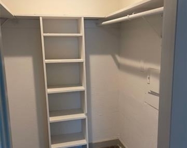 3627 Almazan Drive - Photo Thumbnail 10