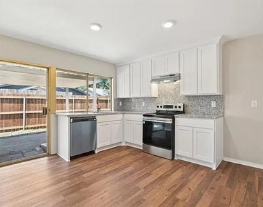 4510 Tarry Drive - Photo Thumbnail 6