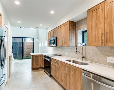 4715 Live Oak Street - Photo Thumbnail 8