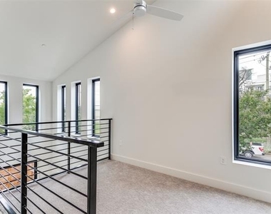 4715 Live Oak Street - Photo Thumbnail 7