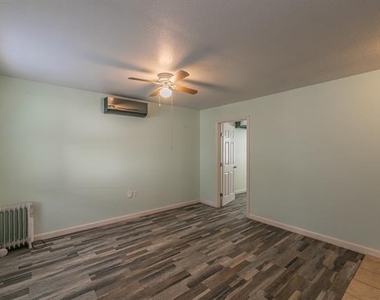 3524 Avenue M - Photo Thumbnail 2