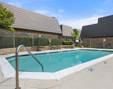 207 E Harwood Road - Photo Thumbnail 19