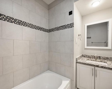 207 E Harwood Road - Photo Thumbnail 16
