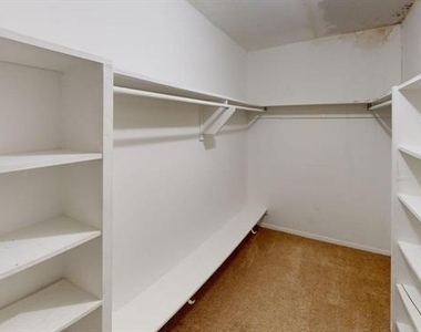 17 Macarthur Drive - Photo Thumbnail 10