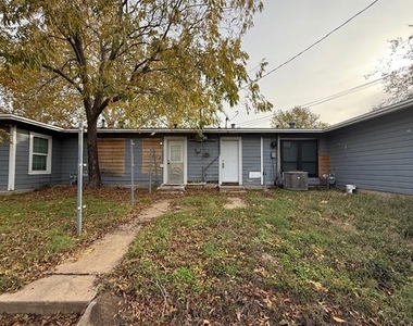 17 Macarthur Drive - Photo Thumbnail 13