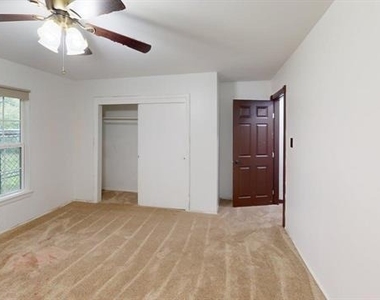 17 Macarthur Drive - Photo Thumbnail 8