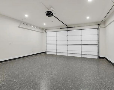 5204 Slate Street - Photo Thumbnail 34