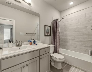 4937 Barcelona Avenue - Photo Thumbnail 17