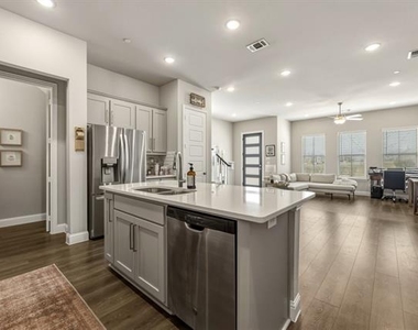4937 Barcelona Avenue - Photo Thumbnail 9