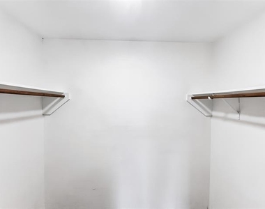 109 N Heights Drive - Photo Thumbnail 16