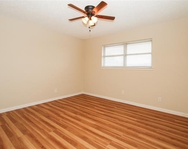 5301 Wooten Drive - Photo Thumbnail 13