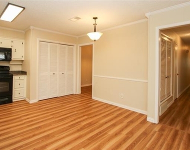 5301 Wooten Drive - Photo Thumbnail 7
