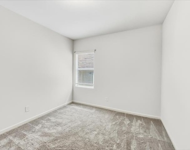 1713 Escondido Drive - Photo Thumbnail 14