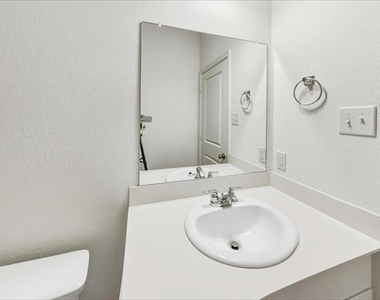 1713 Escondido Drive - Photo Thumbnail 16