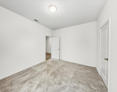1713 Escondido Drive - Photo Thumbnail 15