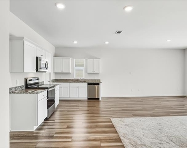 1713 Escondido Drive - Photo Thumbnail 5