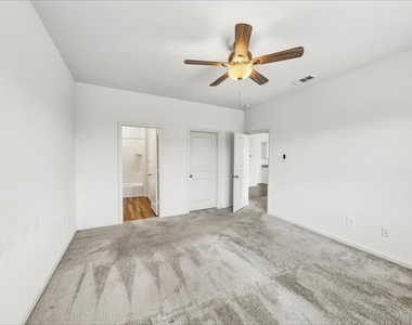 1713 Escondido Drive - Photo Thumbnail 9