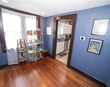 4038 N Roswell Street - Photo Thumbnail 8