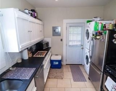 4038 N Roswell Street - Photo Thumbnail 9