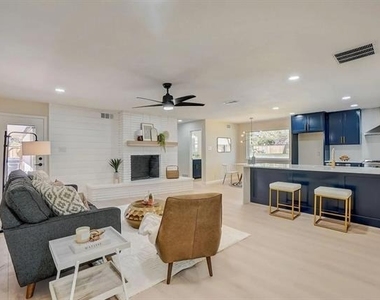 3040 Ponder Place - Photo Thumbnail 9