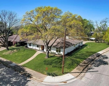 3040 Ponder Place - Photo Thumbnail 3