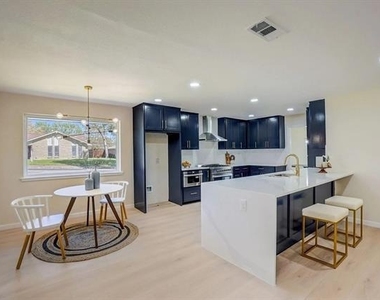 3040 Ponder Place - Photo Thumbnail 15
