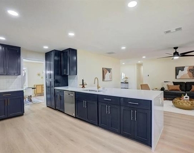 3040 Ponder Place - Photo Thumbnail 14