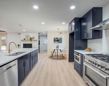 3040 Ponder Place - Photo Thumbnail 16