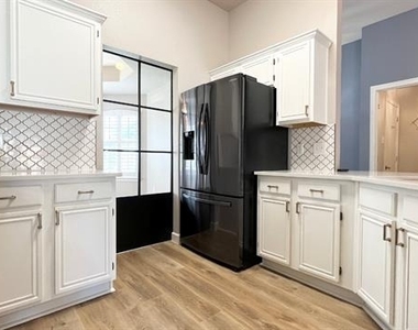 5509 Cypress Drive - Photo Thumbnail 7
