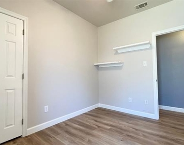 5509 Cypress Drive - Photo Thumbnail 12