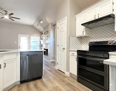 5509 Cypress Drive - Photo Thumbnail 6