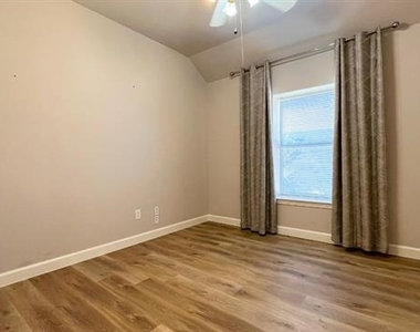 5509 Cypress Drive - Photo Thumbnail 11