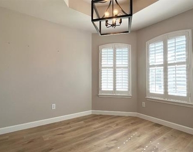 5509 Cypress Drive - Photo Thumbnail 8