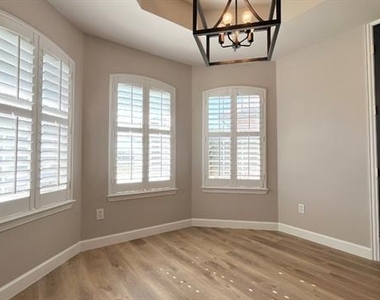 5509 Cypress Drive - Photo Thumbnail 9