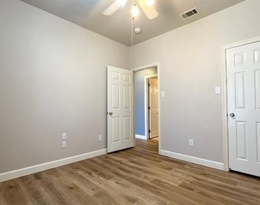 5509 Cypress Drive - Photo Thumbnail 14
