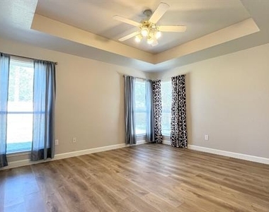 5509 Cypress Drive - Photo Thumbnail 13
