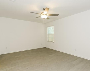 10116 Dalgreen Circle - Photo Thumbnail 6